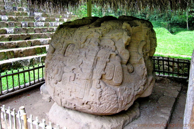 Tras Las Grandes Estelas Mayas De Quiriguá En Guatemala