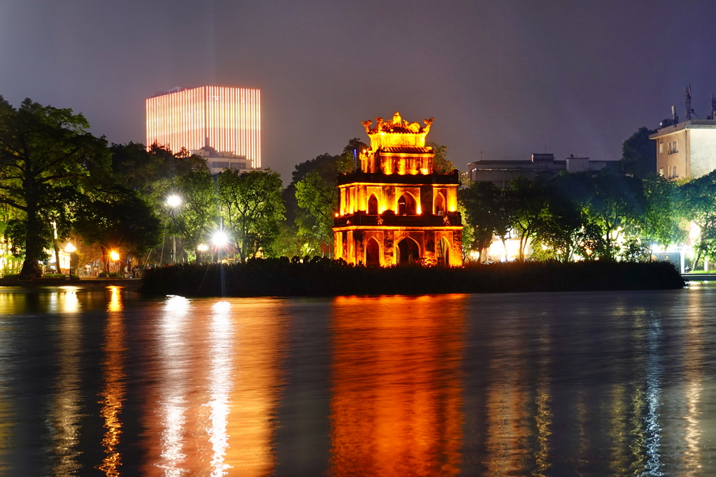 hoan-kiem-lake